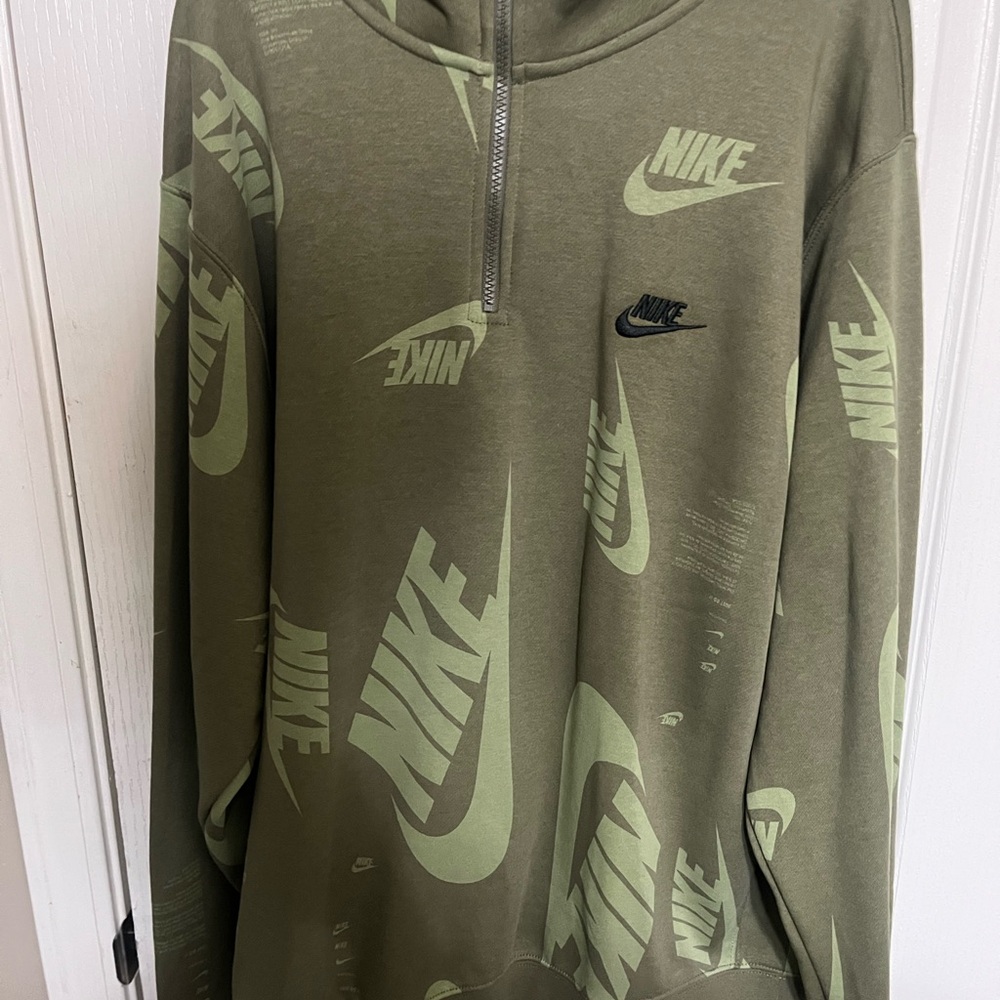 Nike Men's Green Zip-Up Sweater